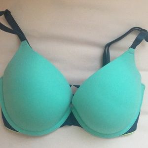 PINK Wear Everywhere Push-up Bra